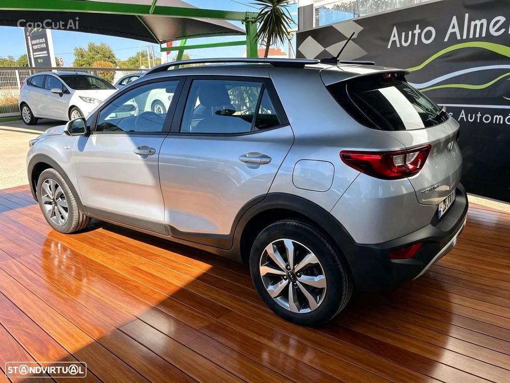 Kia Stonic 1.0 T-GDi Urban - 10
