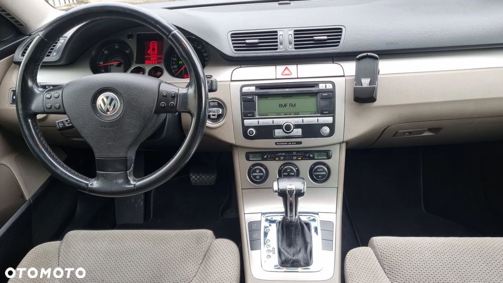 Volkswagen Passat Variant 2.0 TDI DPF DSG Comfortline - 12