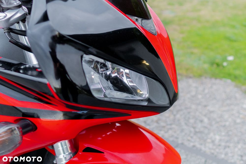 Honda CBR - 13