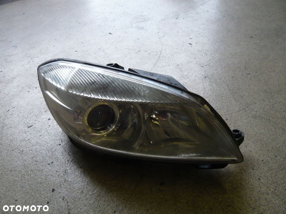 reflektor lampa prawa przód skoda fabia ii lift - 1
