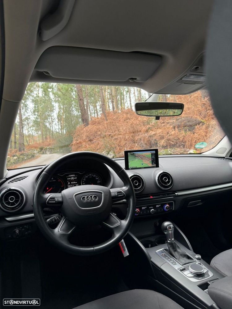 Audi A3 1.6 TDI Advance S tronic - 14