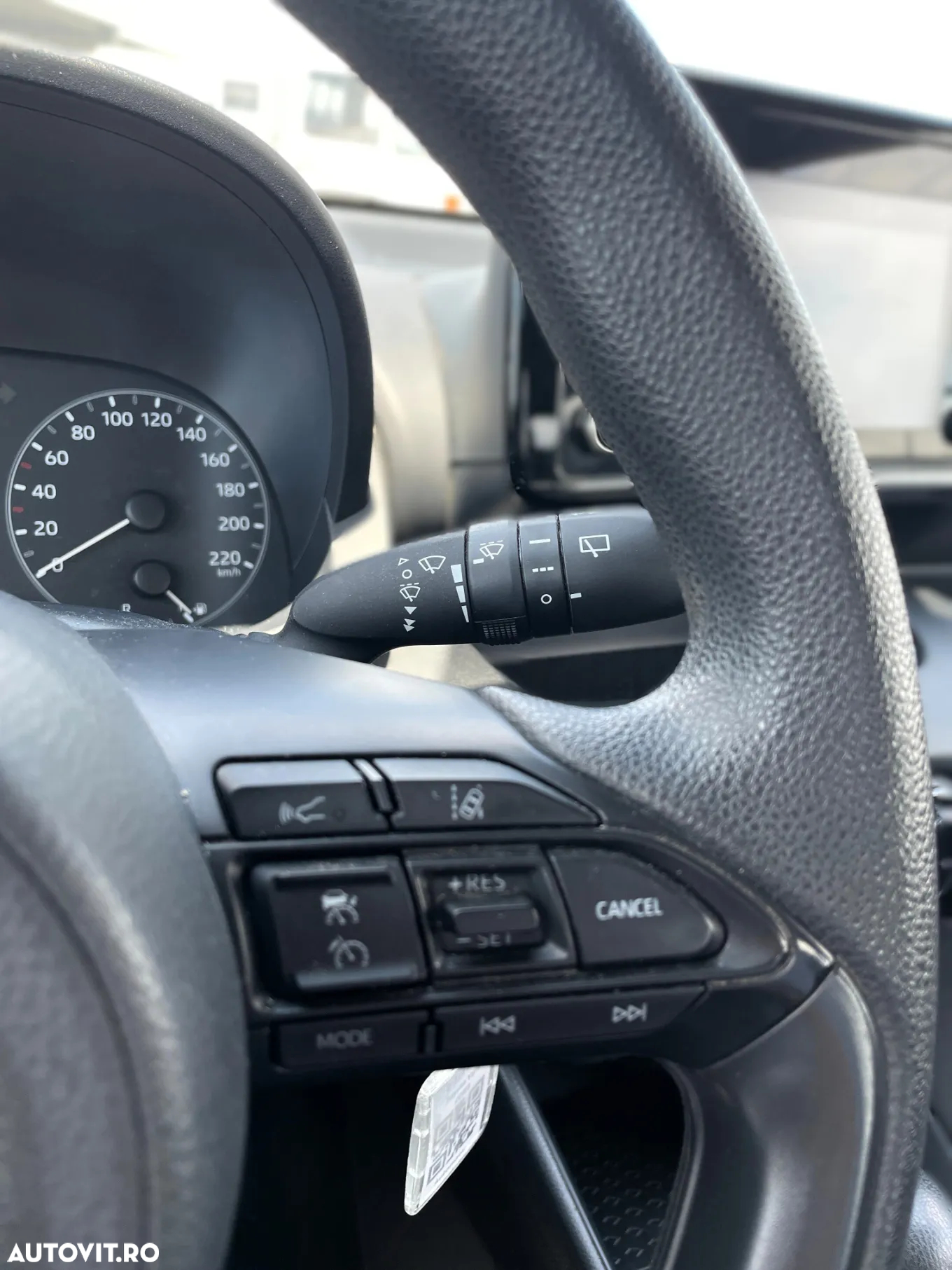 Toyota Yaris 1.5 L CVT Active - 13