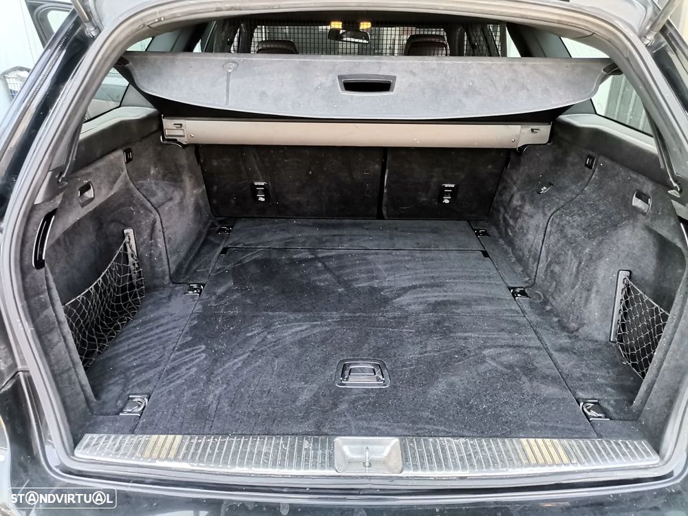 Mercedes-Benz E 300 Bluetec Hybrid Avantgarde - 13