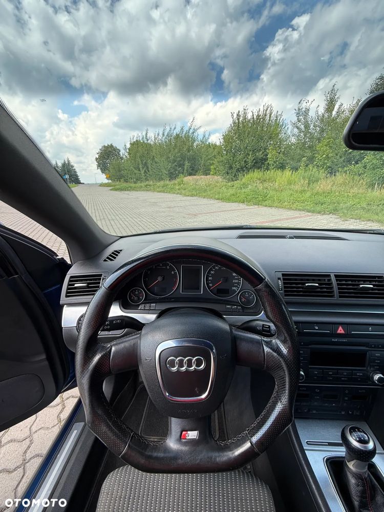 Audi A4 - 24
