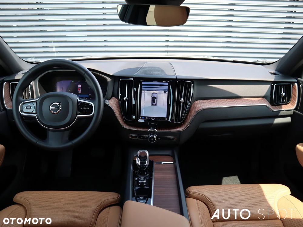 Volvo XC 60 B4 B Plus Bright - 19