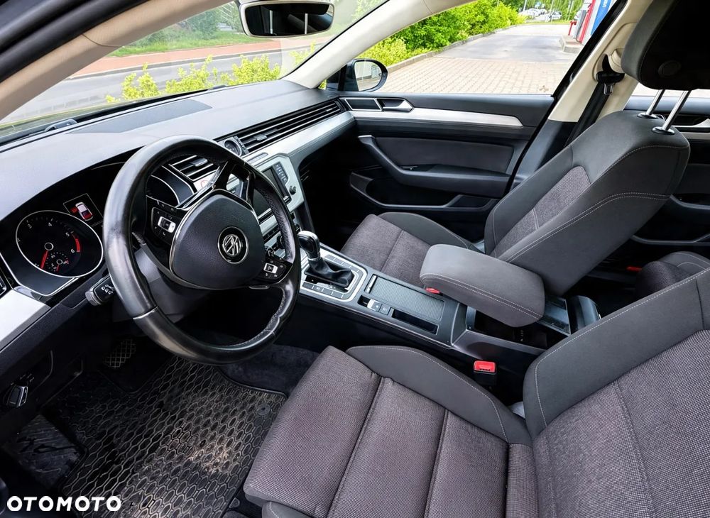 Volkswagen Passat 2.0 TDI BMT Comfortline DSG - 10