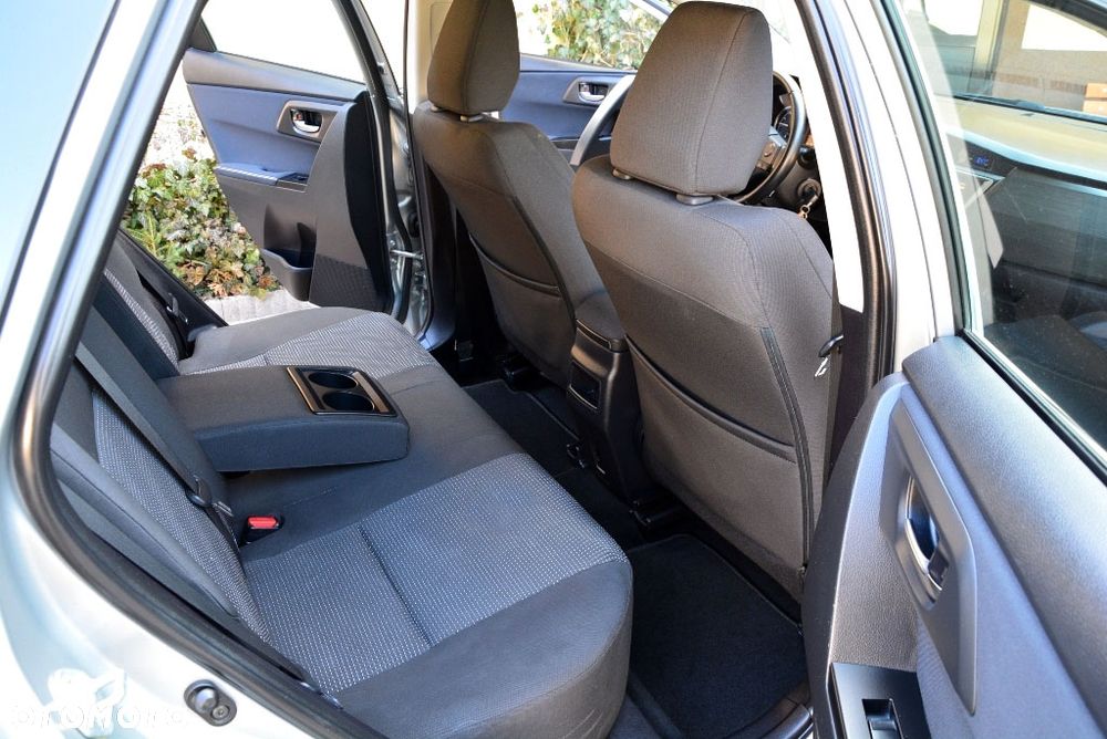 Toyota Auris 1.6 Premium Comfort - 22