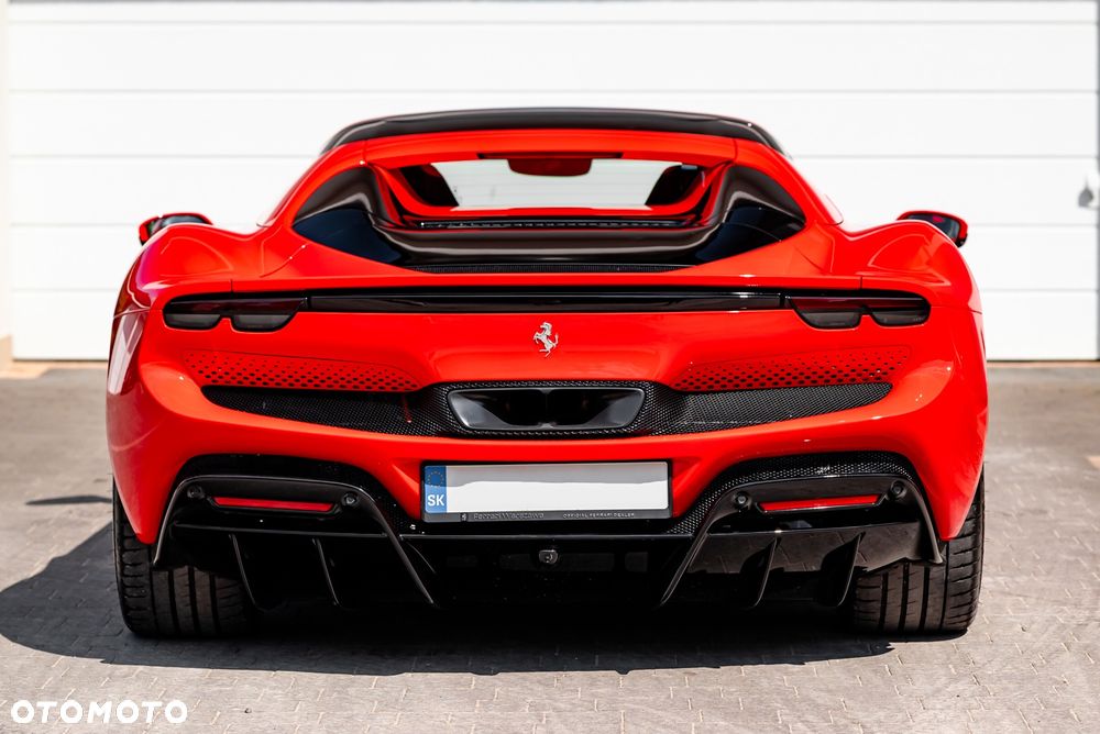 Ferrari 296 GTS - 9