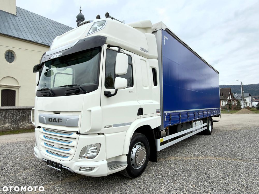 DAF CF320 / FIRANKA / WINDA  / 22 PALETY / KLIMA POSTOJOWA / E6 / 9300 ŁADOWNOŚĆ / NISKI PRZEBIEG / AUTOMAT / SYPIALKA /JEDEN WŁAŚCICIEL / SPROWADZONY / PALET / 2019 / - 2
