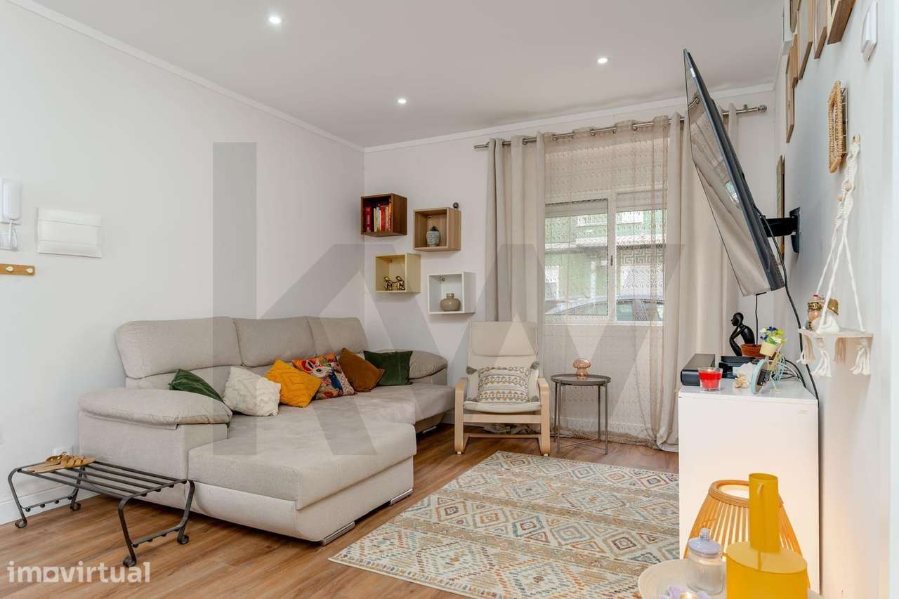Apartamento T2 Renovado com Logradouro, Moita - Grande imagem: 4/31