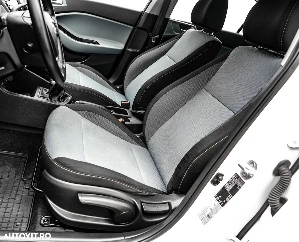 Hyundai i20 1.2 L 84CP 5DR Led Line - 14