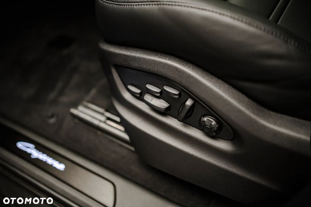 Porsche Cayenne E-Hybrid PHEV Black Edition - 14