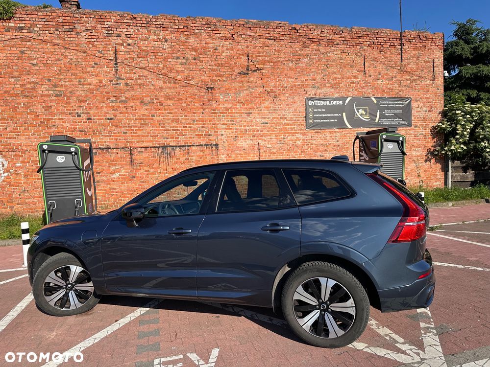 Volvo XC 60 T6 Plug-In Hybrid AWD Plus Dark - 1
