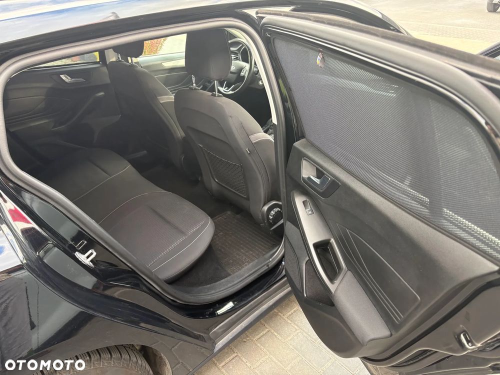 Ford Focus 1.5 EcoBlue Connected - 15
