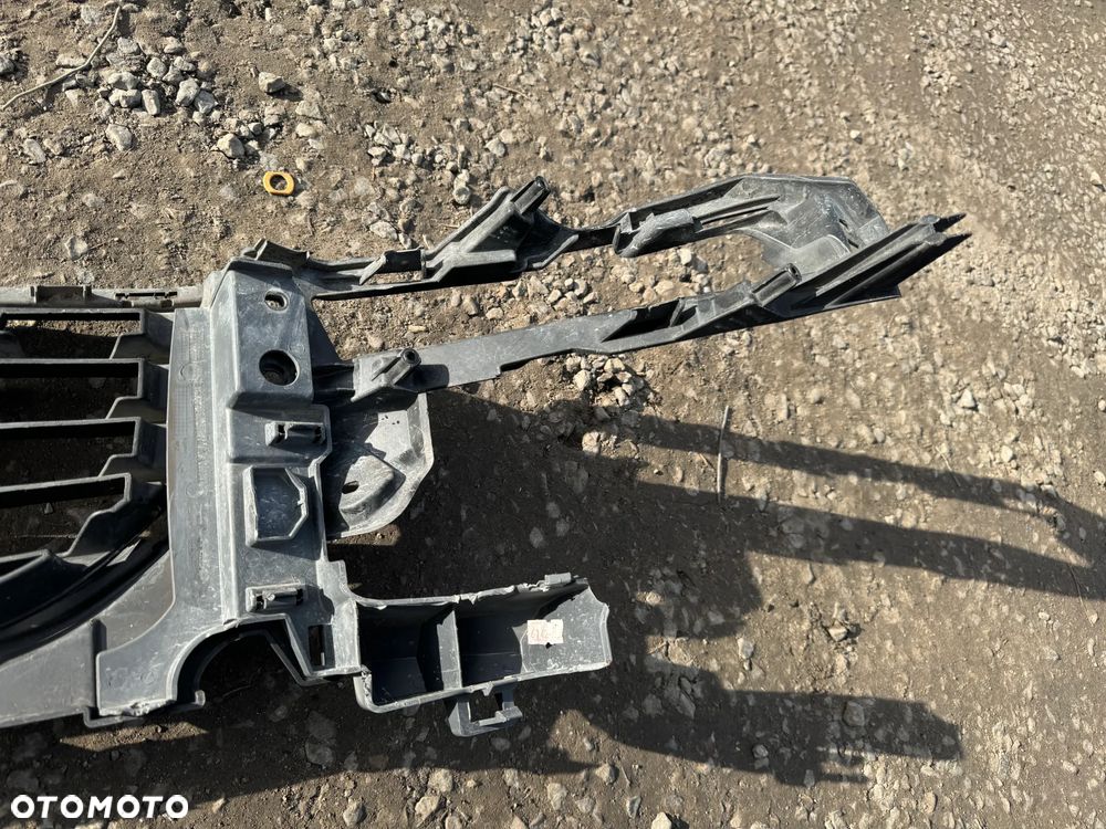 Atrapa gril zderzaka Renault Clio IV 622542412R OE - 3