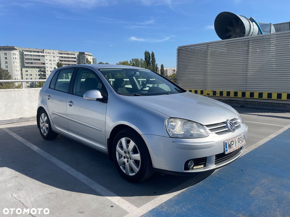 Volkswagen Golf 1.6 FSI Comfortline - 1