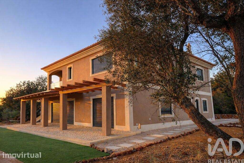 Casa de Campo T3 em São Bartolomeu de Messines de 200 m2 - Grande imagem: 2/25