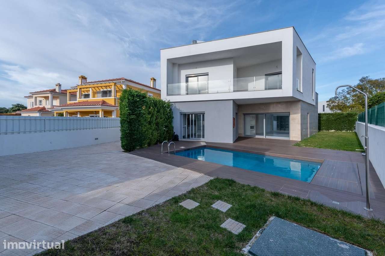 Moradia Isolada T4 com piscina, Azeitão, Setubal
