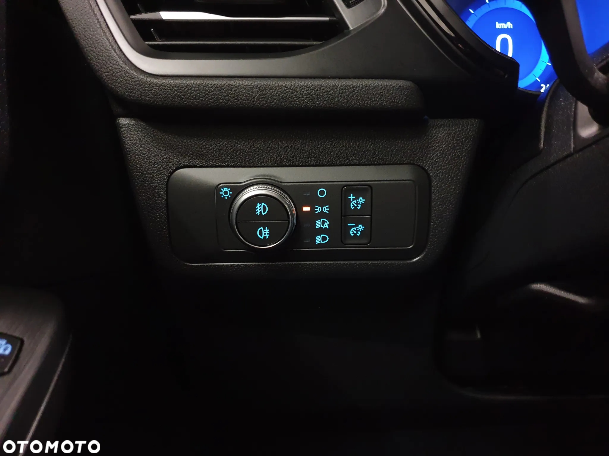 Ford Kuga 2.0 EcoBlue 4x4 ST-LINE X - 26