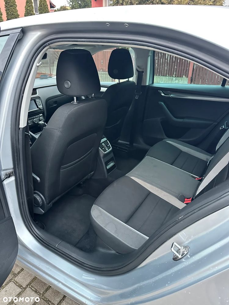 Skoda Octavia 1.6 TDI Style DSG - 10