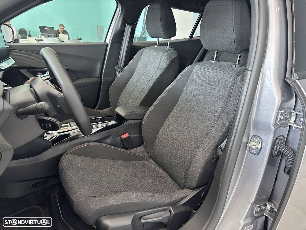 Peugeot e-2008 54 kWh Style - 9