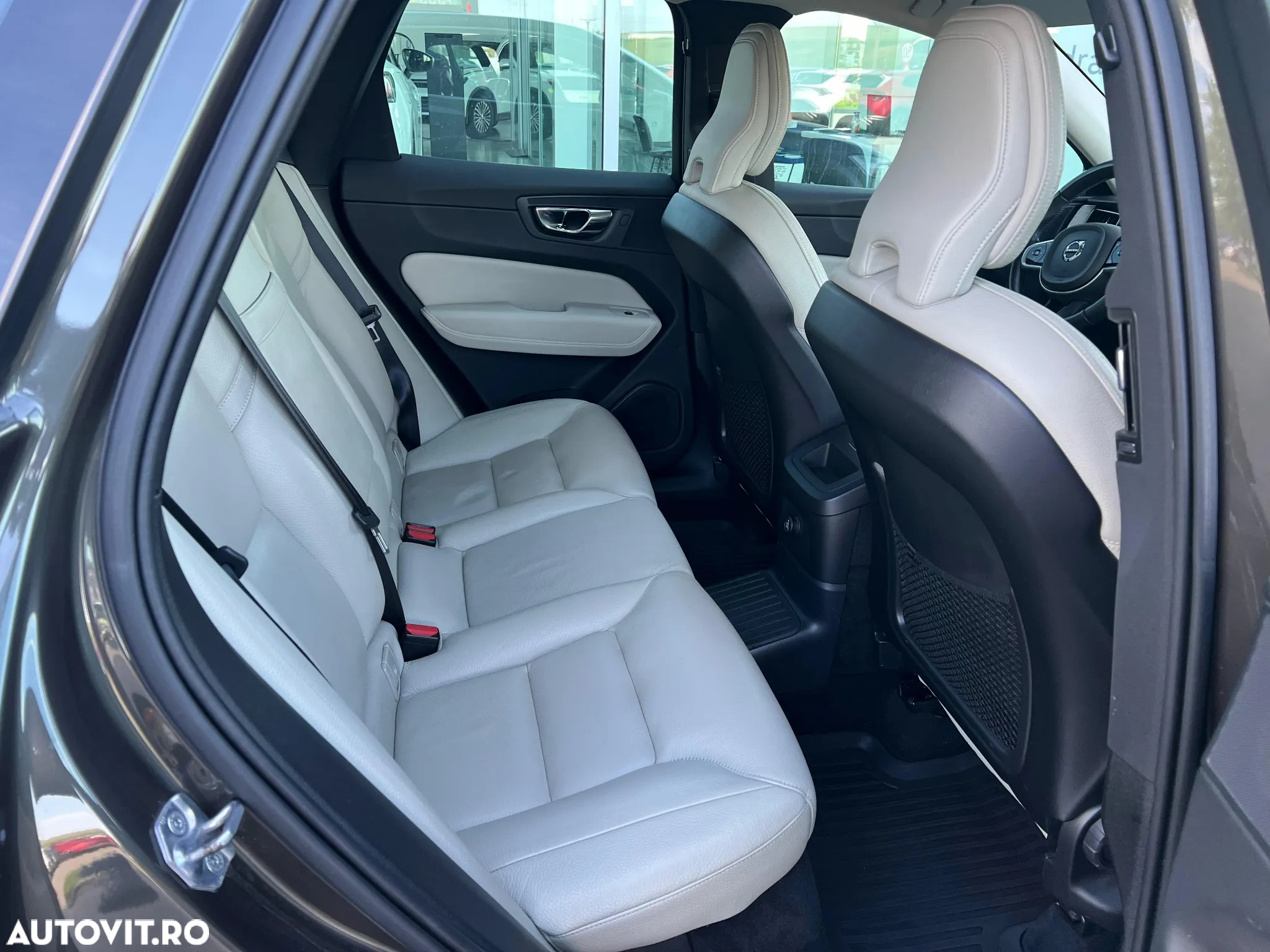 Volvo XC 60 Recharge T8 Twin Engine eAWD Inscription - 15