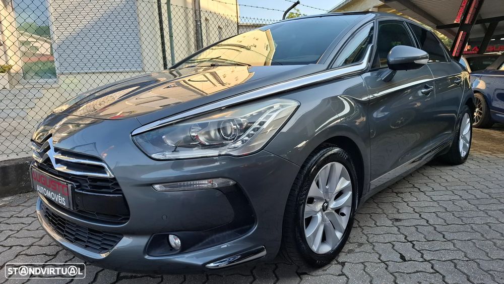 Citroën DS5 e-HDi 110 EGS6 SoChic - 2