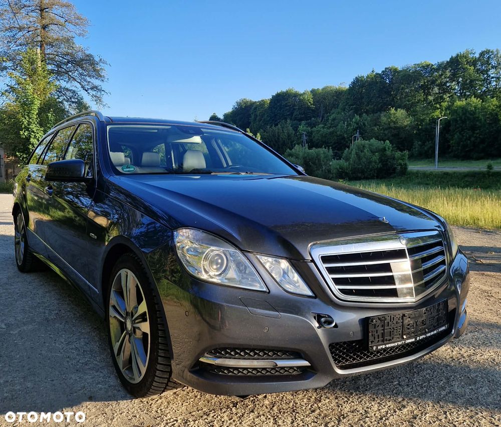 Mercedes-Benz Klasa E 350 CDI DPF 4Matic BlueEFFICIENCY 7G-TRONIC Avantgarde - 22