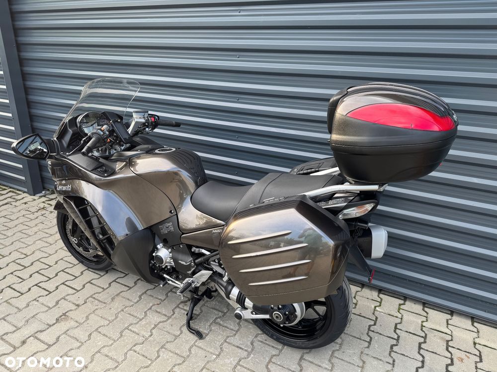 Kawasaki GTR - 6