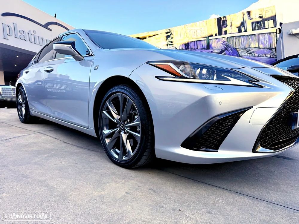 Lexus ES 300h - 42