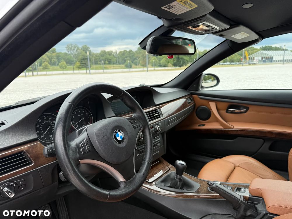 BMW Seria 3 335i Edition Exclusive - 11