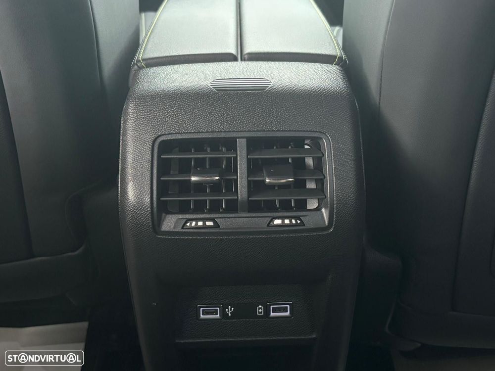 Peugeot 308 1.6 Hybrid GT Pack e-EAT8 - 44