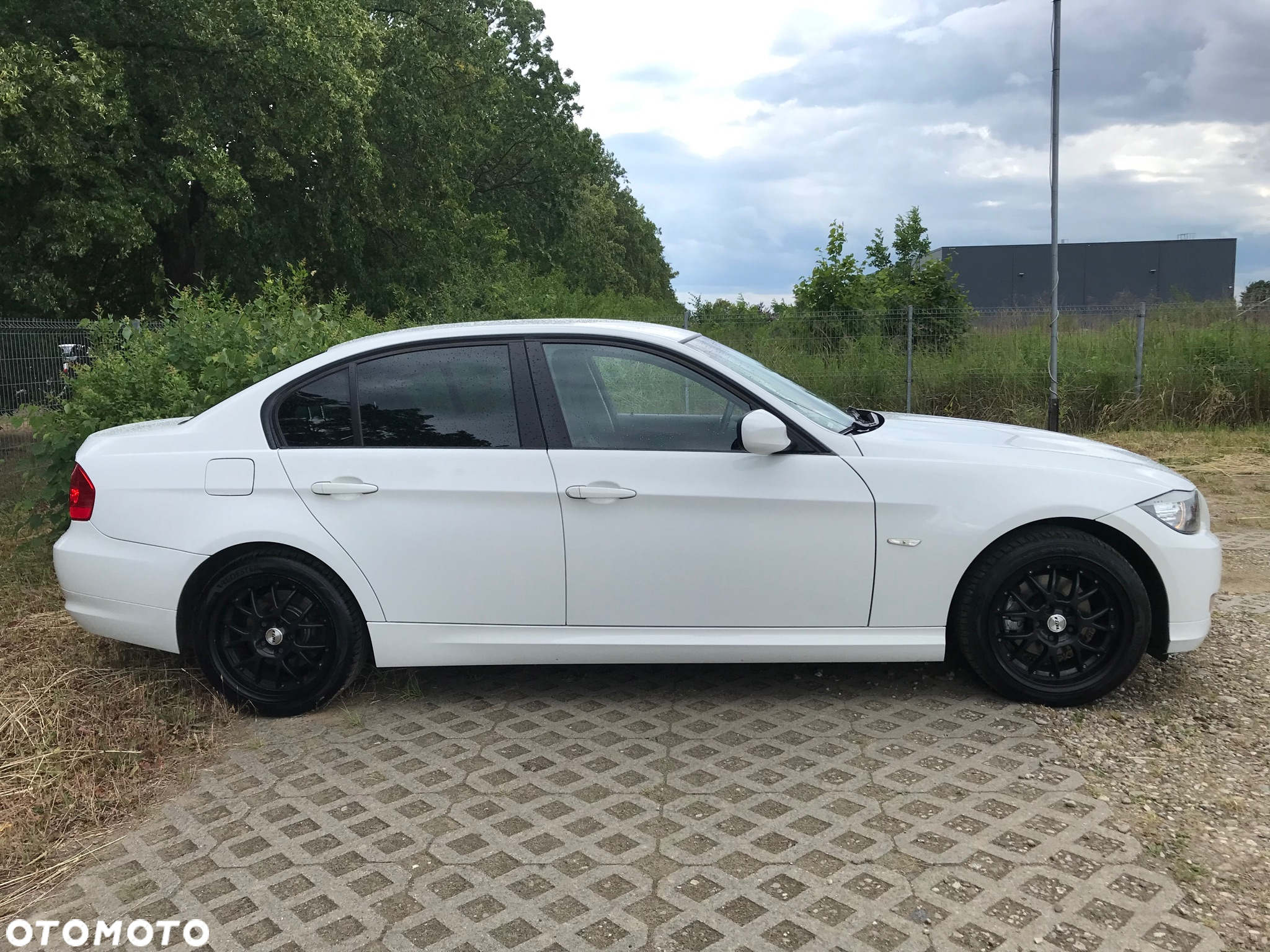 BMW Seria 3 318i - 4