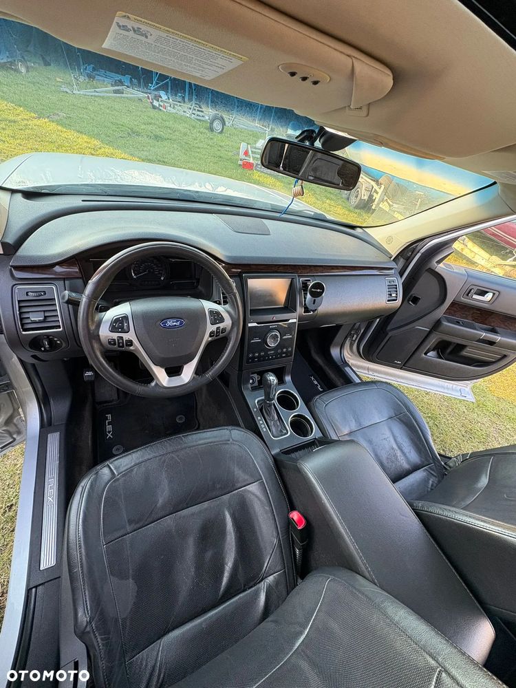 Ford Flex - 16