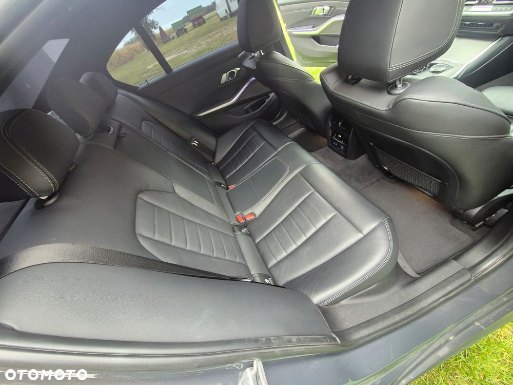 BMW Seria 3 M340i xDrive sport - 36