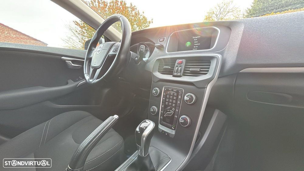 Volvo V40 D2 Kinetic - 6