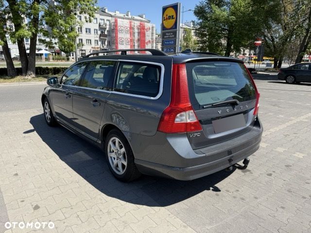Volvo V70 2.0 - 15