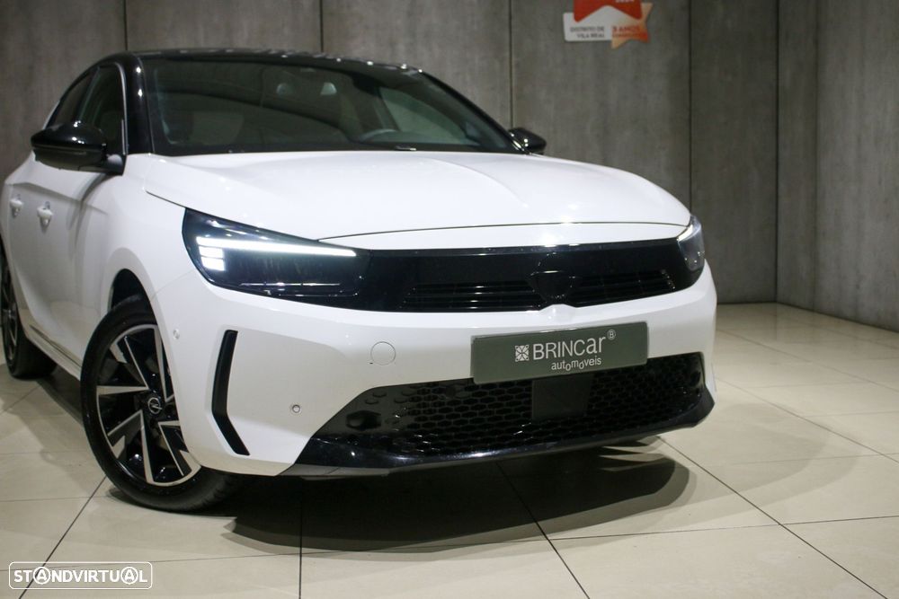 Opel Corsa 1.2 T GS - 2