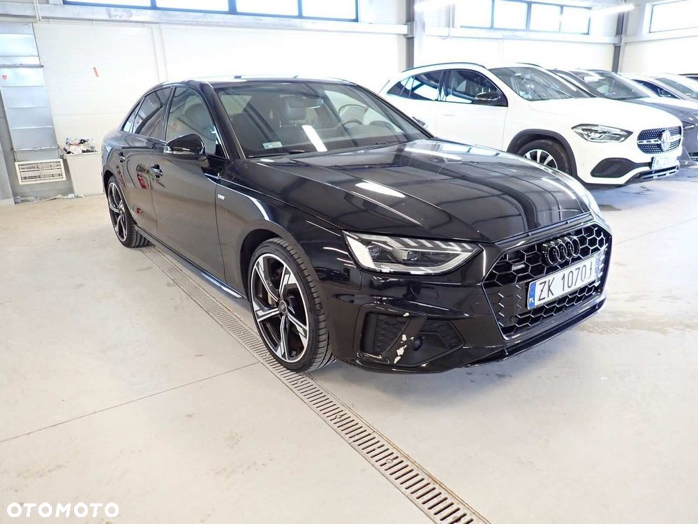 Audi A4 Limousine - 5