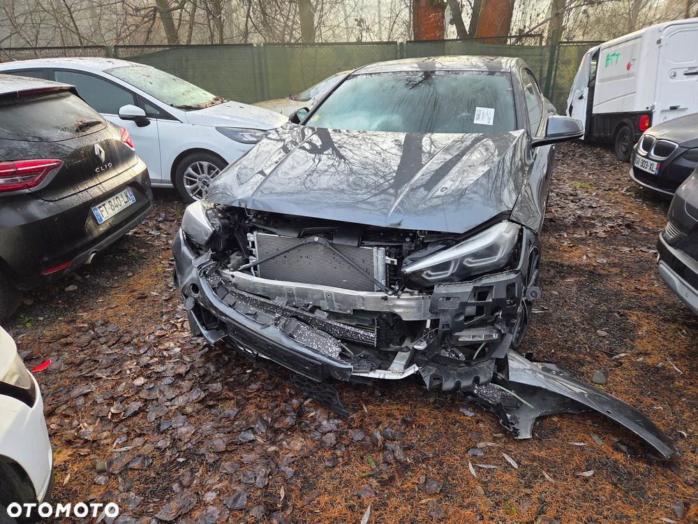 BMW Seria 2 218d M Sport - 9