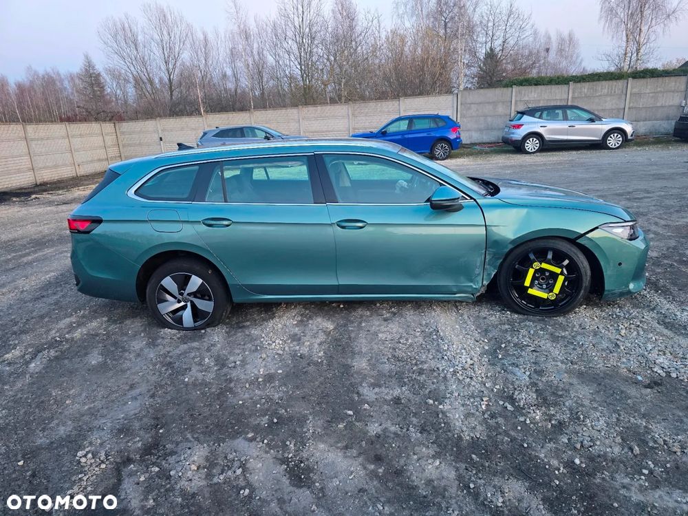 Volkswagen Passat 2.0 TDI EVO Essence DSG - 12