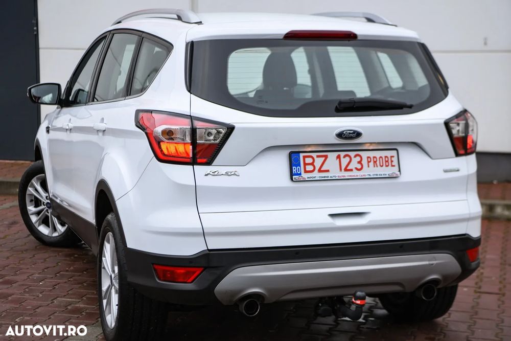 Ford Kuga 1.5 EcoBoost 2x4 Titanium - 4