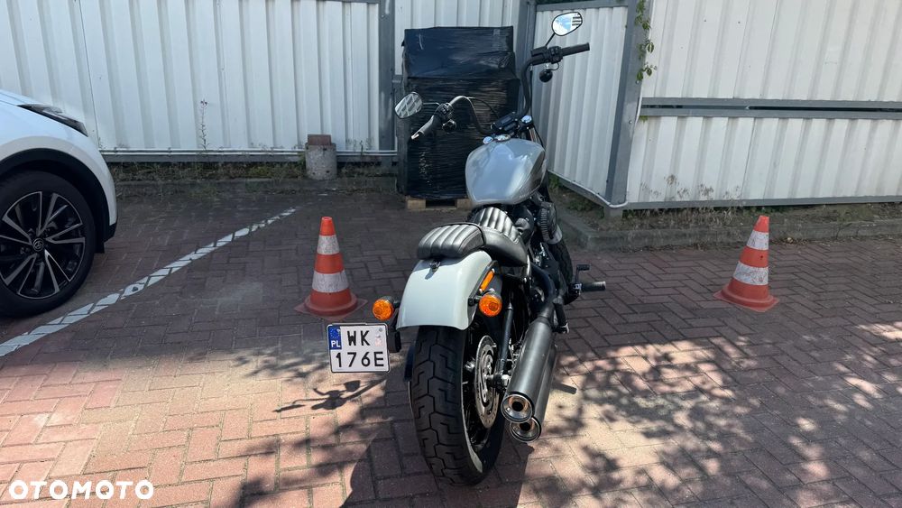 Harley-Davidson Softail Street Bob - 4