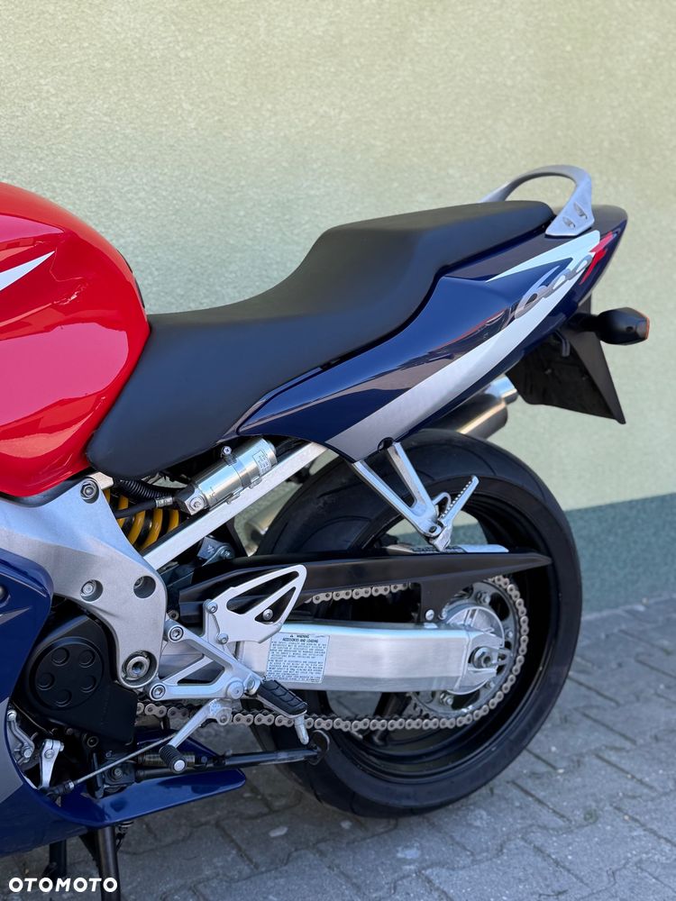 Honda CBR - 32