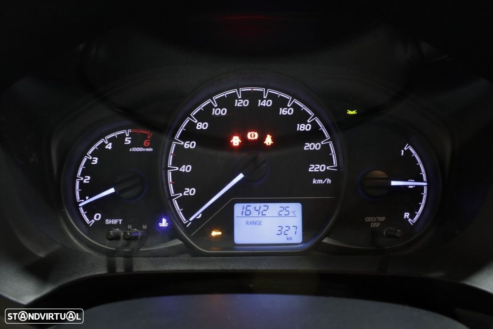 Toyota Yaris 1.4 D-4D AC IVA Dedutível - 15