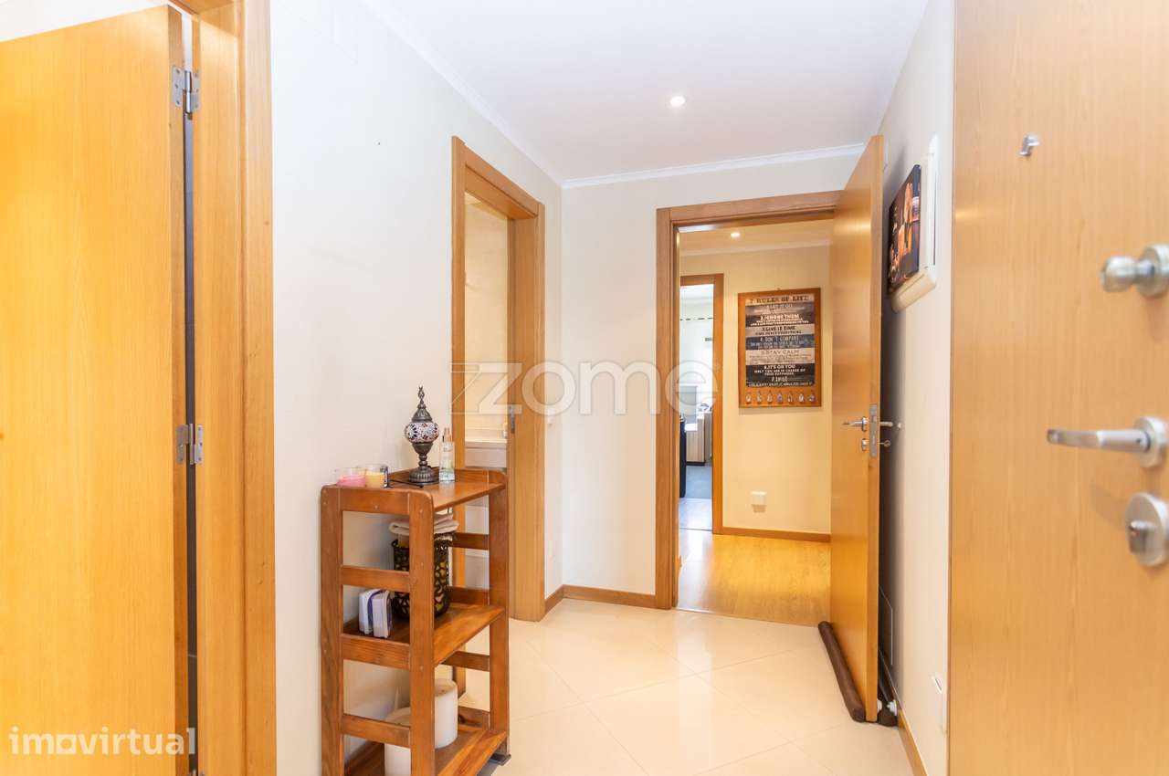 Apartamento T3 c/ Parqueamento e Arrecadação- Santa Marta do Pinhal - Grande imagem: 3/22