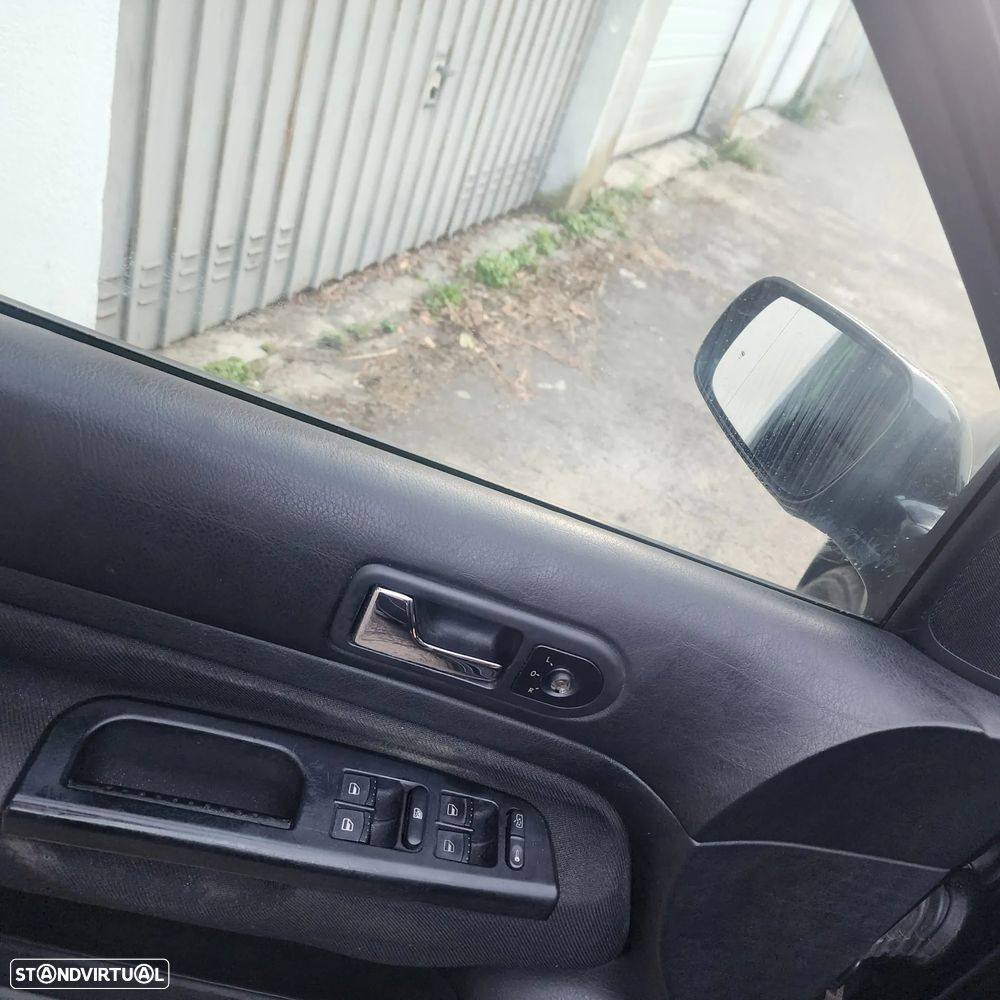 VW Golf 1.9 TDi GT Special - 4