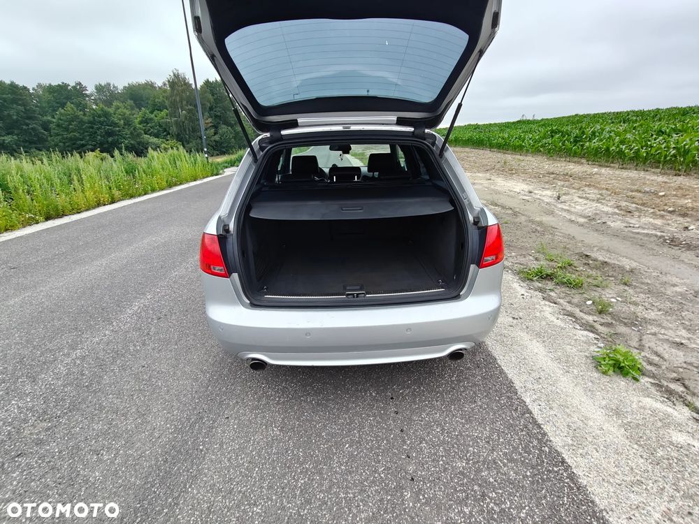 Audi A4 Avant 2.0 T FSI quattro - 14