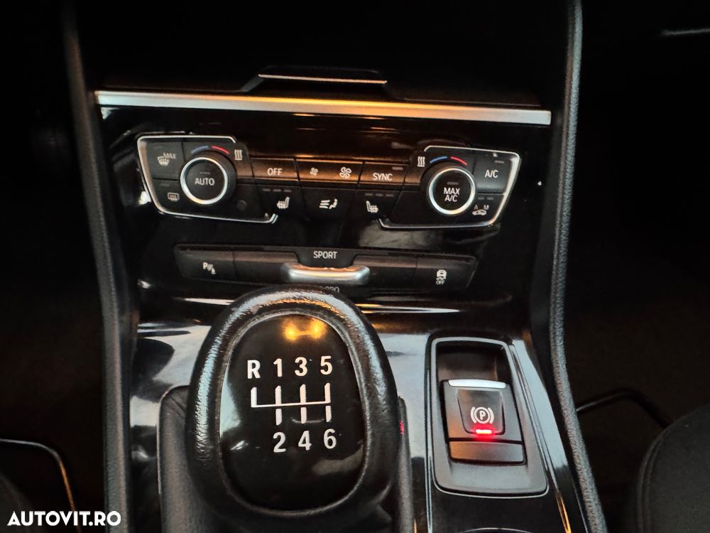 BMW Seria 2 218i Standard - 10