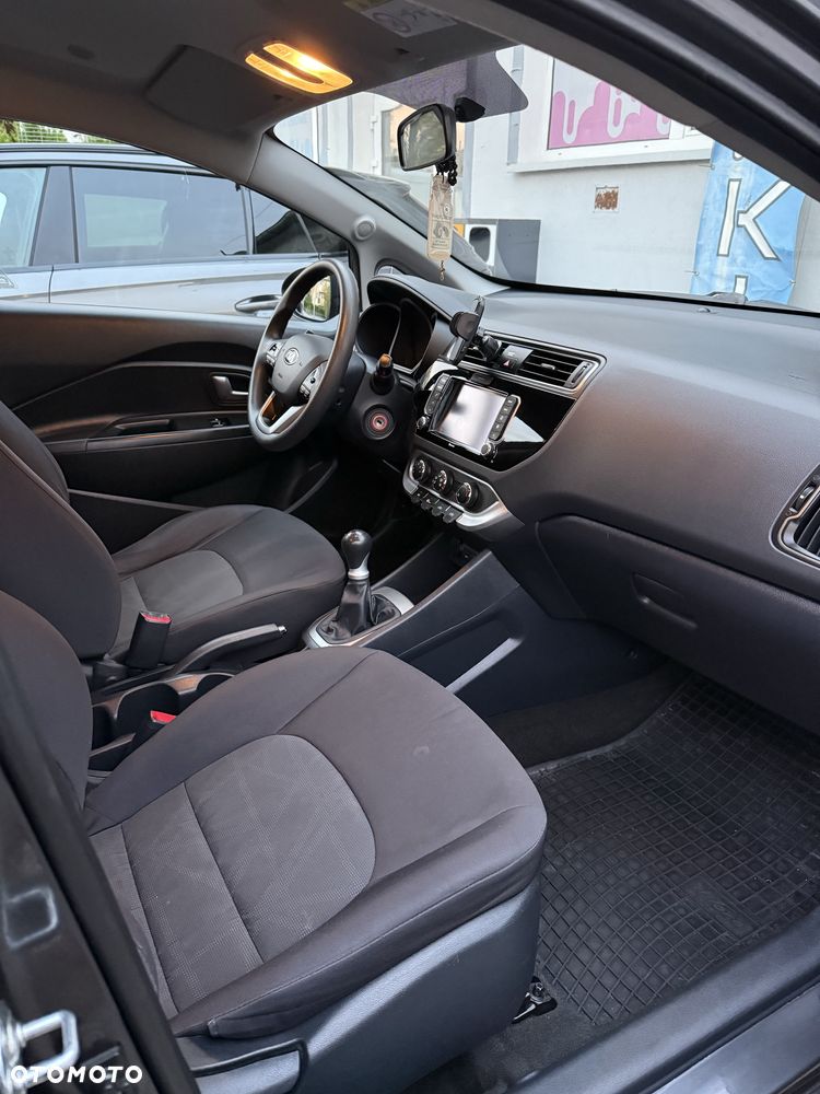 Kia Rio 2016 photo 5